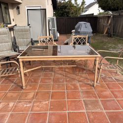 6 Chairs 1 Table Used