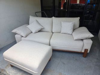 Clean and Modern 2pc Sectional w/ Ottoman $250