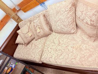 Bassett Day Bed Sofa