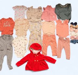 21 pcs baby girl clothing bundle including luxury bamboo Little Sleepies zippy, bamboo Milkberry, Nicole Miller, little snoopy, Gerber, Carter’s