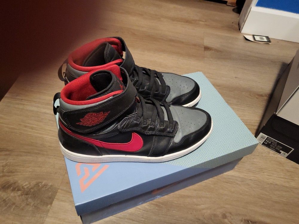 Air Jordan Mid
