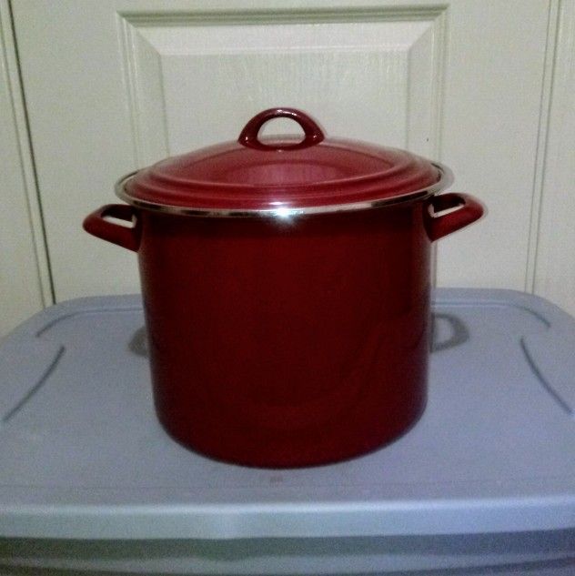 Ayesha Curry 12 Quart Pot With Lid
