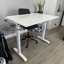   🔥 80% Off – Electric Drafting Table 48”x30” (Like New)