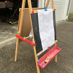 Melissa & Doug Easel 