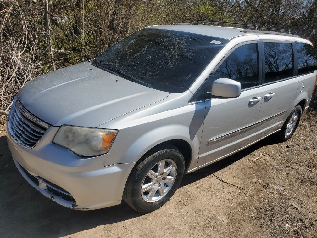 2011 Chrysler Town & Country