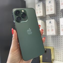 iPhone 13 Pro Unlocked 128Gb Green Color COMES WITH AIRPODS FOR FREE