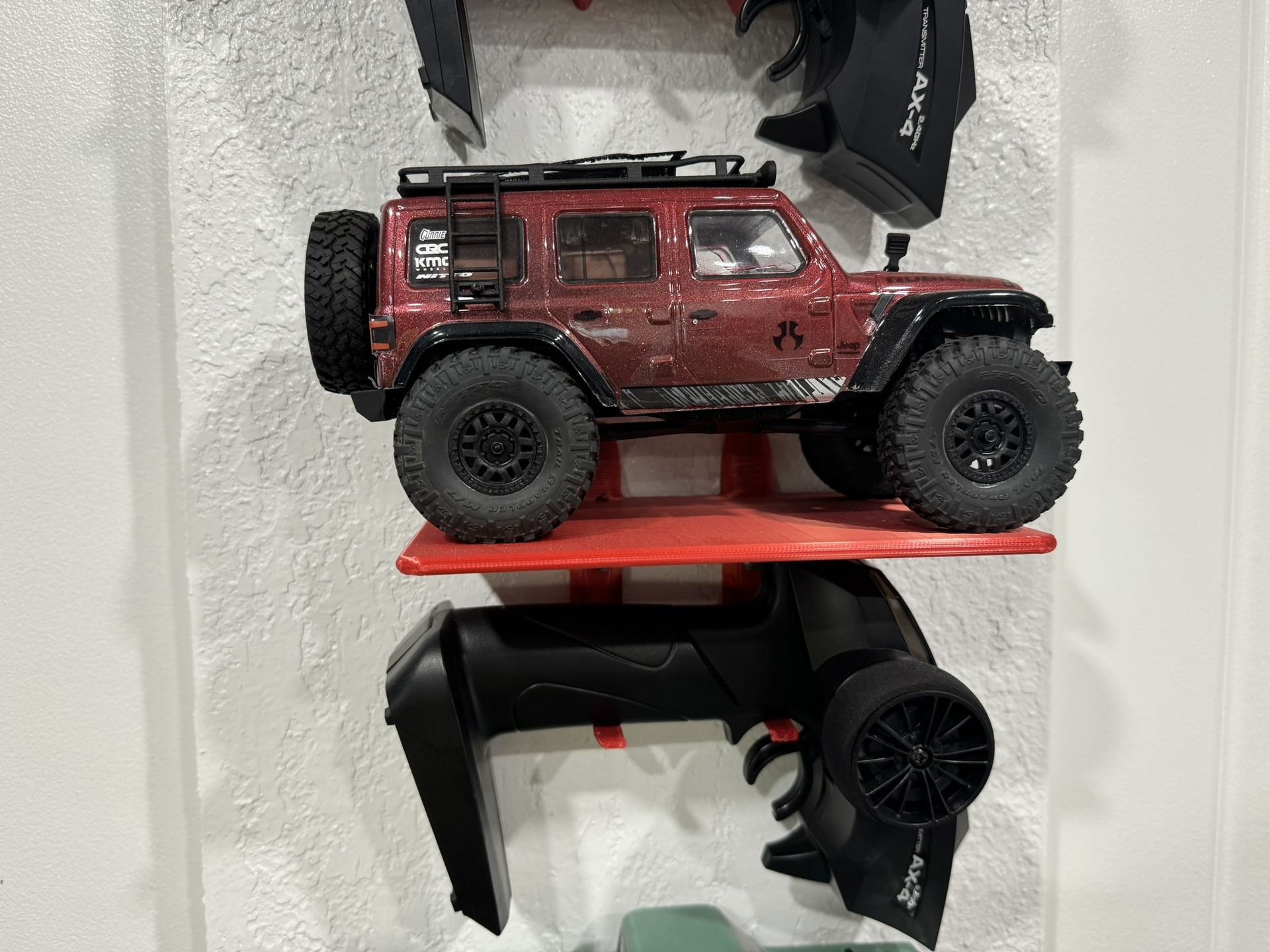 Axial Scx24