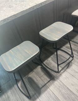 Bar Stools Set Of 2 (24 In) New 