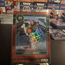 2024-25 Hoops Red Scope #77 Derrick White /49