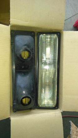 Tahoe front turn signal housing