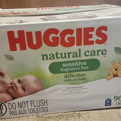 Huggies Natural Care Sensitive Baby Wipes, Unscented, Hypoallergenic, 99% Purified Water, 15 Flip-Top Packs (960 Wipes Total). New. Never open box. 