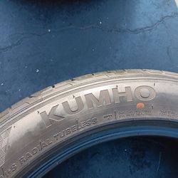 2 llantas 225 55 R19 kumho crugen