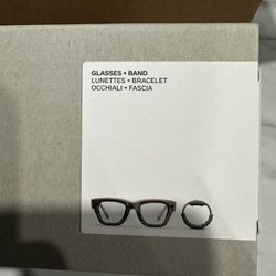 Meta - Ray-Ban Display & Neural Band | AI glasses with in-lens display 