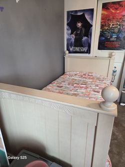 Twin bed