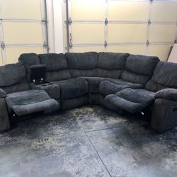 (Free Delivery) Wrap Around Sectional W/ Recliners