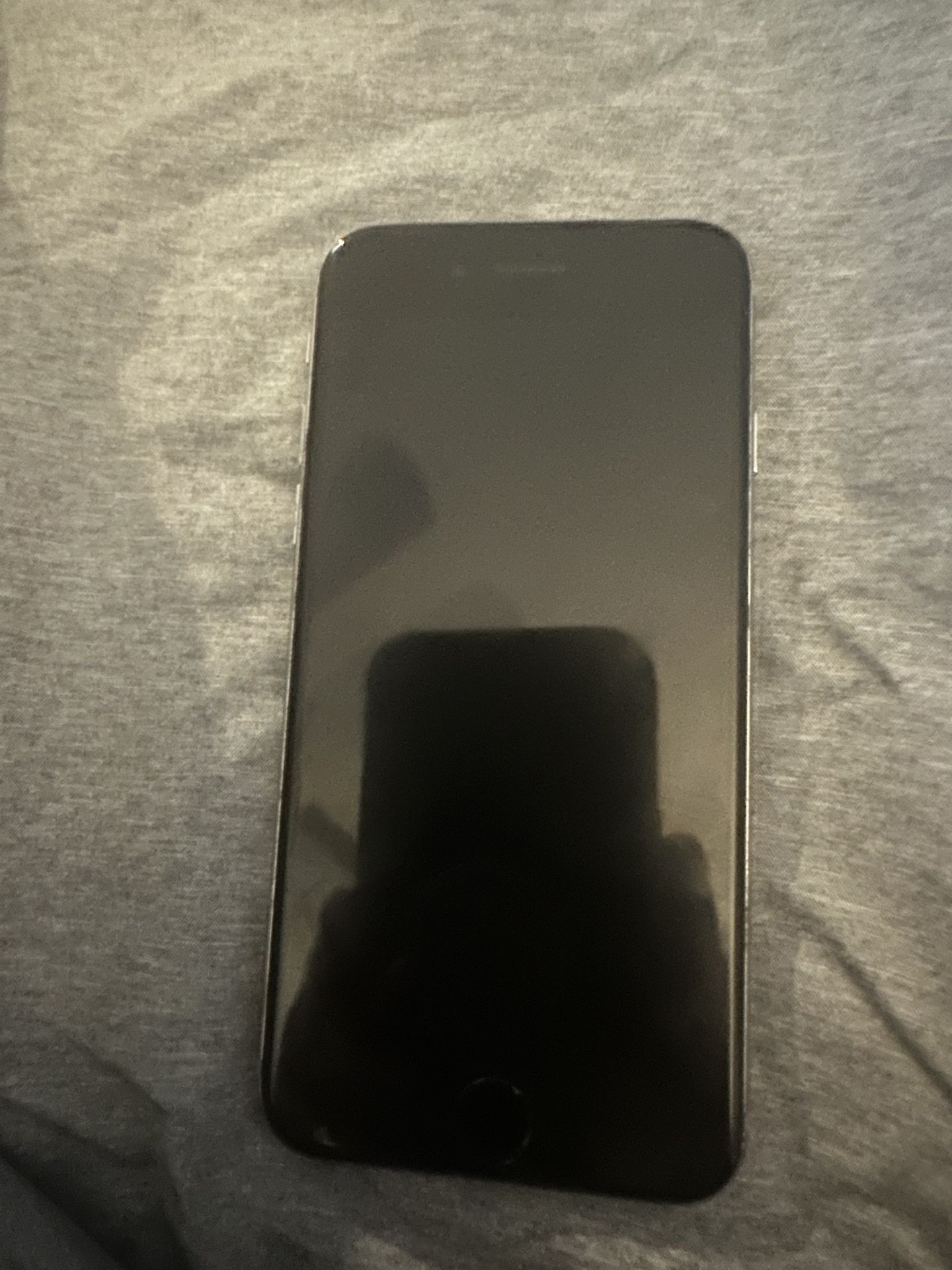 iPhone 6S BOOST MOBILE LIKE NEW