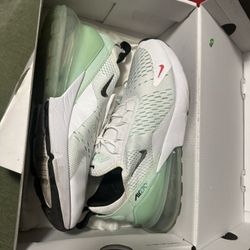 Nike Air Max 270