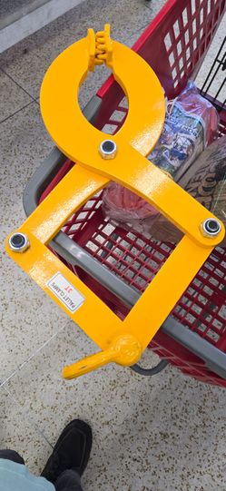 Pallet puller