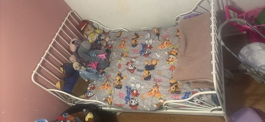 2 IKEA MINNEN Extendable Kids Beds – Good Condition