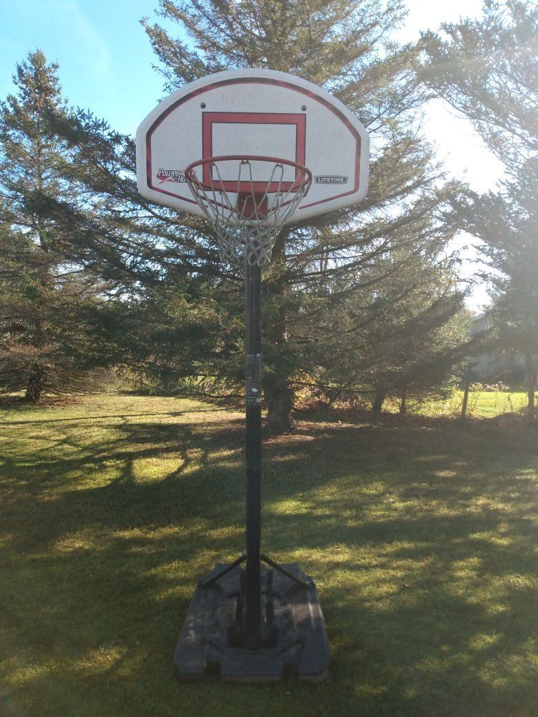 Portable Basketball Hoop