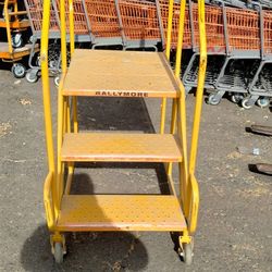 3 Step Rolling Platform Ladder