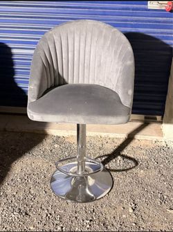 Vanity chair