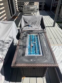 Outdoor Propane Fire Pit Table – Wicker with Blue Fire Glass