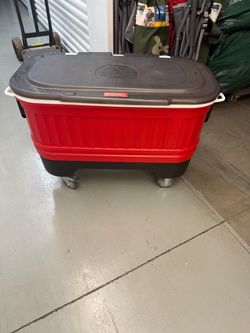 Igloo party cooler