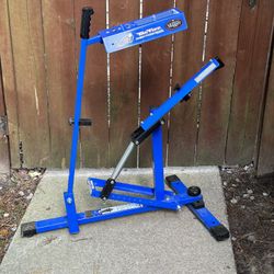 Louisville Slugger Pitching Machine