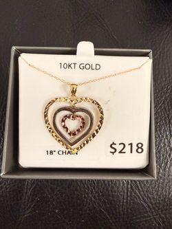 10KT Gold Triple Heart Pendant Necklace