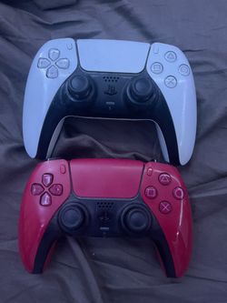 2 Ps5 Controllers (white One Sold)