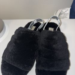 Woman Ugg Slippers Fit A Size 6 To 8