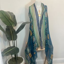 Kimono Beach, Cover-Up