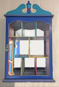Beautiful up-cycled display case / shadow box