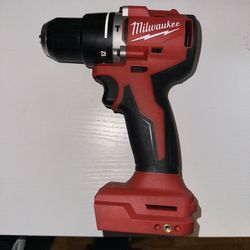 Milwaukee M18 Hammer Drill/Driver 