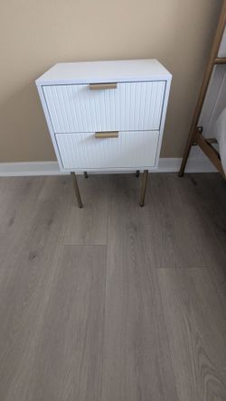 Set of 2 White Gold Nightstands 2 Drawer Bedside Tables