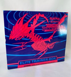 Darkness Ablaze Elite Trainer Box