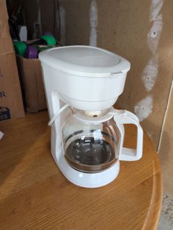 White Drip Coffee Maker with Glass Carafe