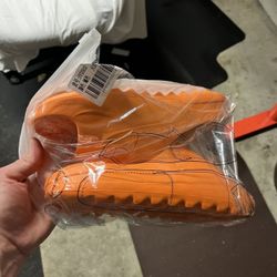 Yeezy Ish Slides 