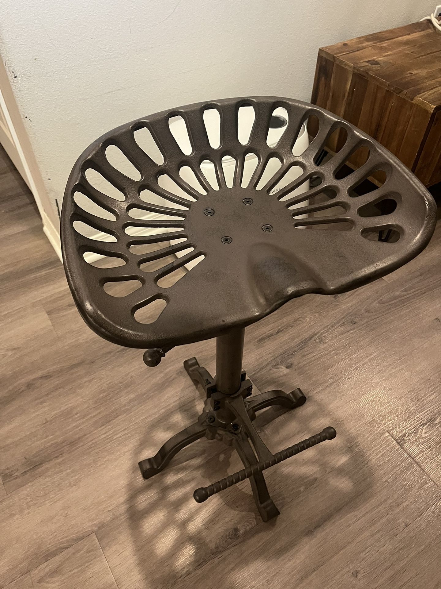 Adjustable Height Industrial Bar Stool