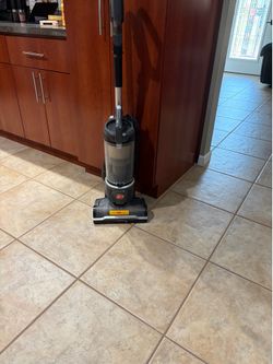 Hoover windtunnel vacuum