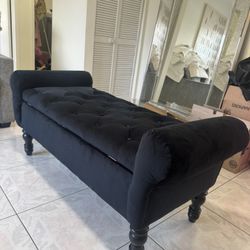 Bench With Storage Unit $90 GREAT CONDITION NEEDS TO GO NOW!!!