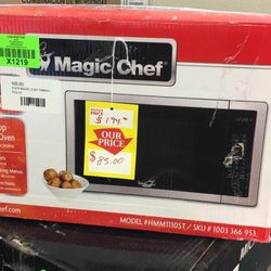 MAGIC CHEF HMM1110ST 1.1 cu. ft. Countertop Microwave