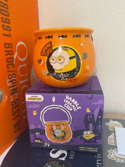 Halloween Minion Candy Cauldron