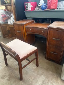 Vintage vanity