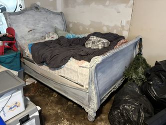 White Washed Sleigh Bed