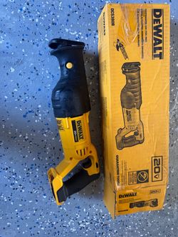 DEWALT 20-volt Max Variable Speed Cordless Reciprocating Saw (Battery Not Included) 4 position blade