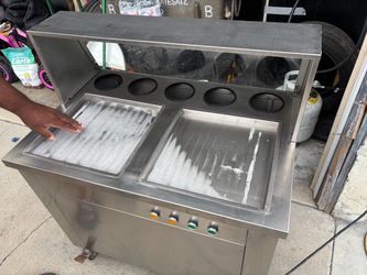 Commercial Double-Pan rolled Ice Cream Machine - As-Is
