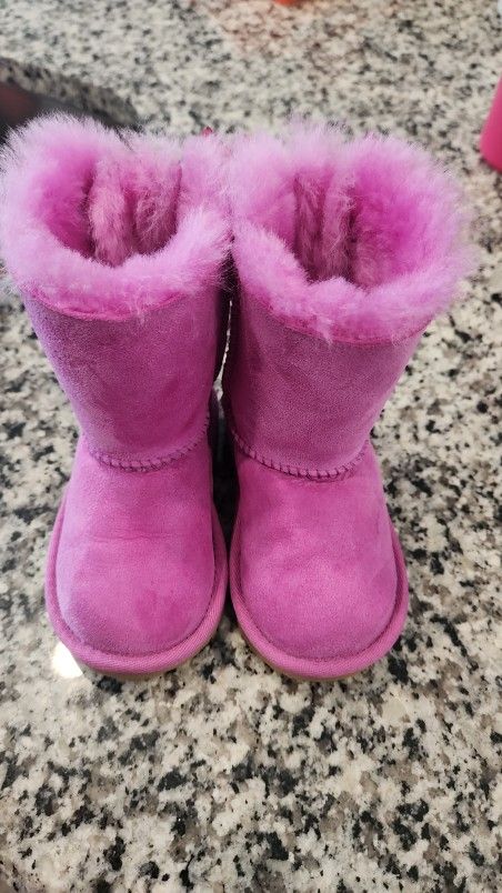 Toddler Size 6C UGGS