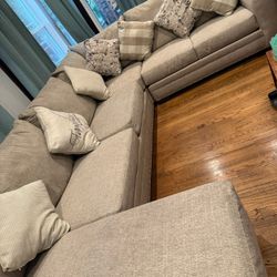 Semi New Couches 
